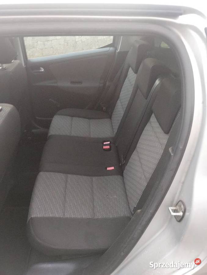 Peugeot 207SW 14 benzyna 2009 134 przebieg dolnośląskie