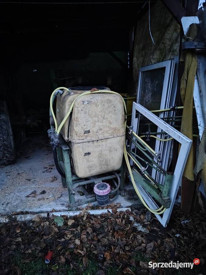 Opryskiwacz Polowy 300 l sprzedam