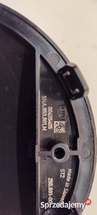 VW TIGUAN II ZNACZEK LOGO POD RADAR 5NA853601M