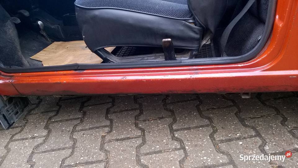 Fiat 126p 1982 UNIKAT w przyzwoitym stanie kupiony w polskim salonie wielkopolskie Pobiedziska