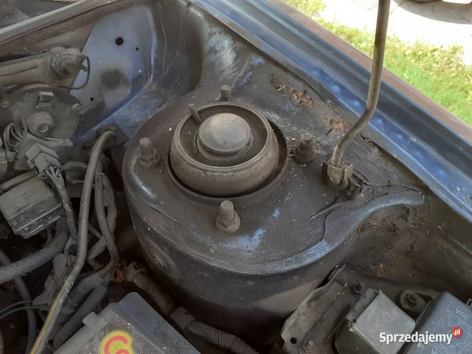 1990 Mazda 323 BG sedan 17D Puchaczów