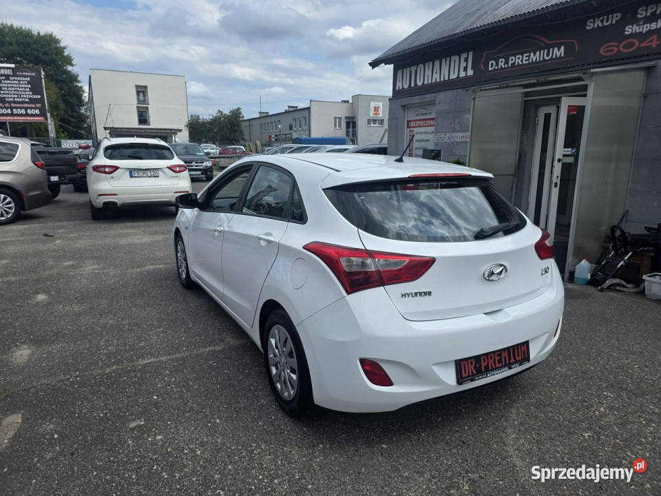 Hyundai i30 16 CRDI 110 Klimatyzacja Isofix USB Rok produkcji 2015