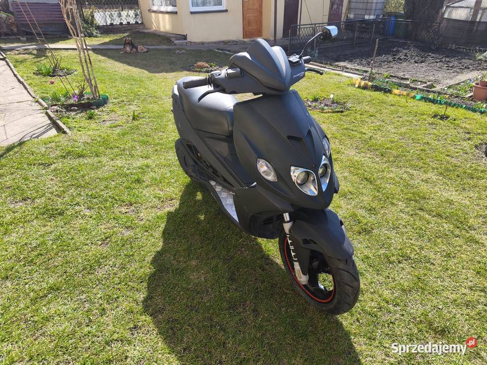 Malaguti F12R Phantom skuter Poniatowa sprzedam