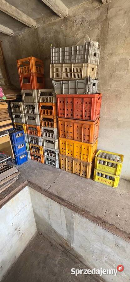 Butelki i skrzynki z PRL Będzin