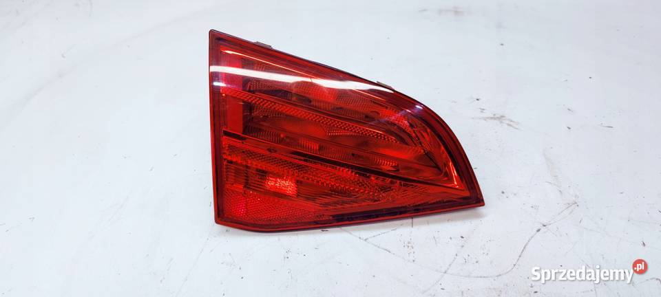 LAMPA LEWY TYŁ W KLAPĘ AUDI A4 B8 KOMBI Lampy tylne Przystajń
