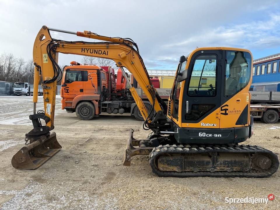 sprzedam koparkę hyundai 60cr9a