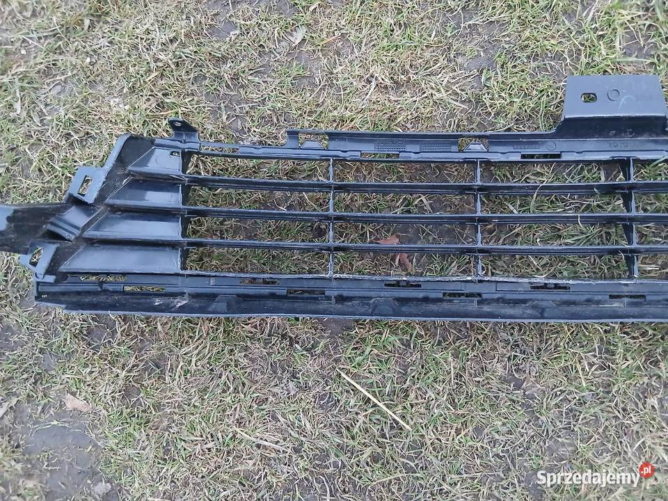 Kratka dolna zderzaka Toyota Auris 5311202680 osobowe Bolesławiec sprzedam
