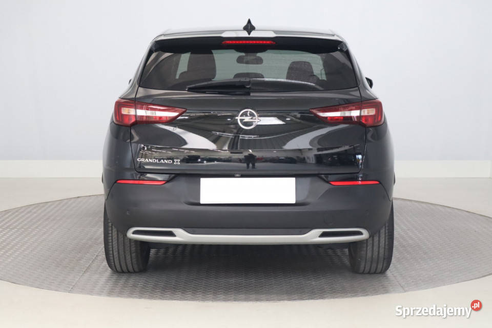 Opel Grandland 12 Turbo światła LED