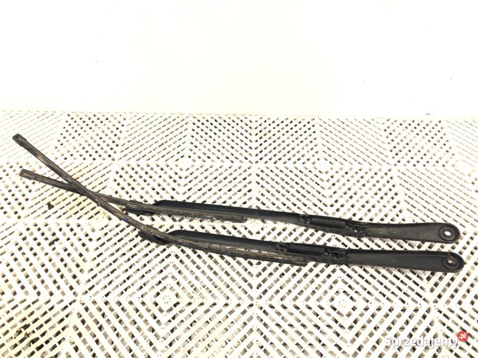 RAMIĘ WYCIERACZKI KOMPLET PRZÓD BMW G30