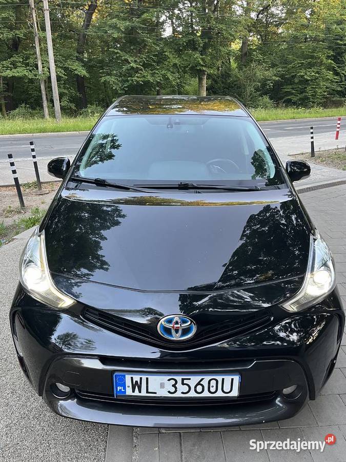 Toyota prius plus 7 osób