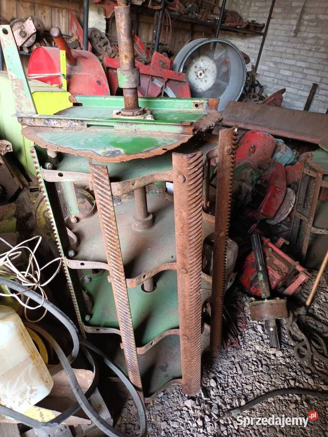Młocarnia Claas Massey Ferguson John Deere Bukowie sprzedam