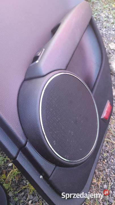 Boczki tapicerka skóra czarna W204 kombi Rok produkcji 2009 lubelskie Biłgoraj sprzedam