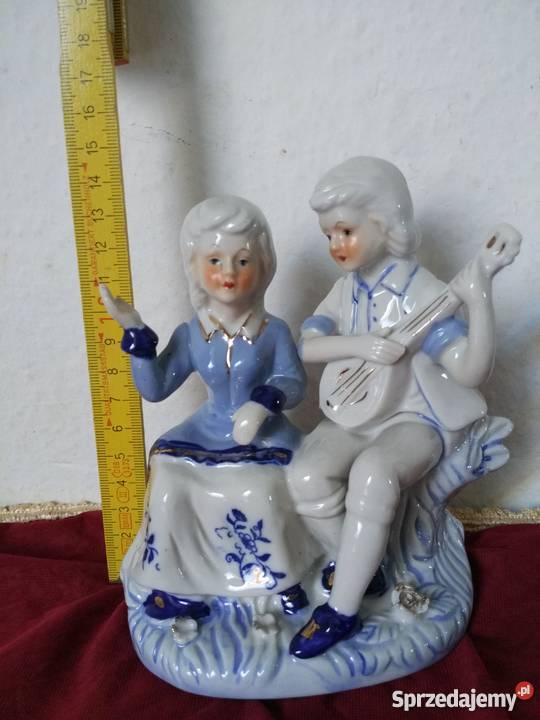 Figurka z porcelany Młodzieniec z mandoliną Ropa sprzedam