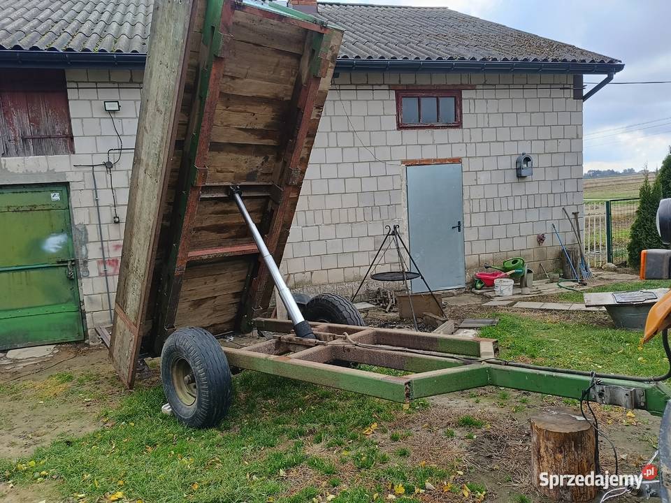 Przyczepa jednoosiowa wywrotka kiper