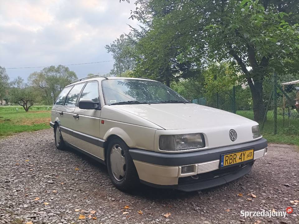 Volkswagen Passat 18 zółte tablice Blizne
