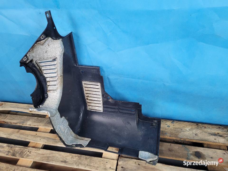 CASE IH PUMA 145 12r OBUDOWA TŁUMIKA WYDECHOWEGO Części i osprzęt rolniczy Kolno