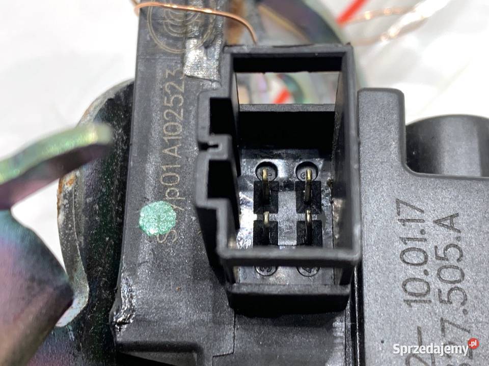 ZAMEK KLAPY TYŁ SKODA FABIA III Kombi 6R0827505A sprzedam