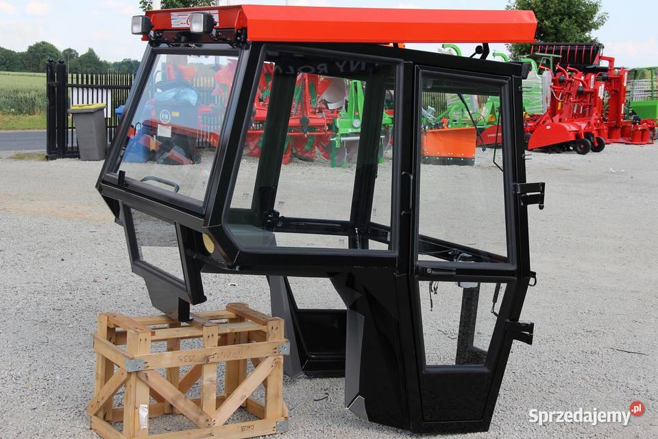 Kabina ursus bez błotników MF 255 KOJA SMOLNIKI Rogóźno