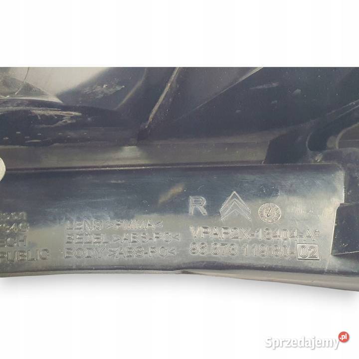 LAMPA PRAWA Citroen C4 II HTB HATCHBACK tylna Chełm