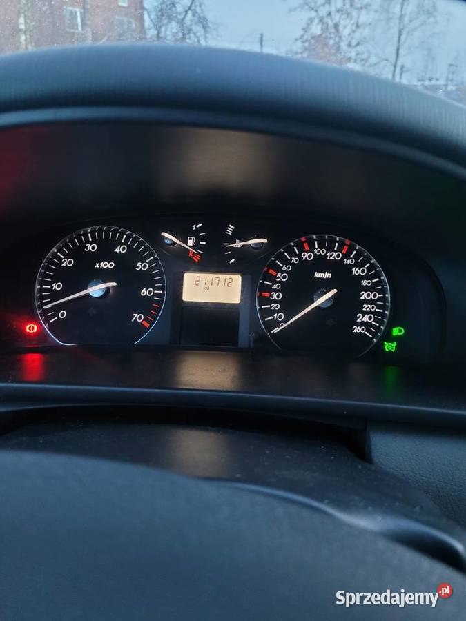 sprzedam zadbaną lagunę Radomsko