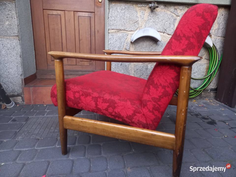Fotele GFM 142 Edmund Homa PRL vintage