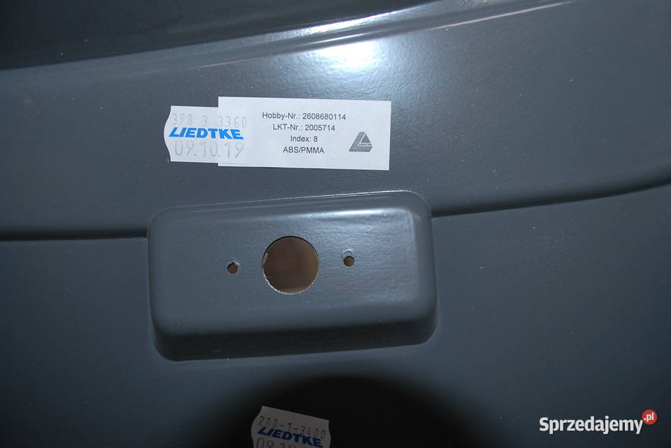 MASKOWNICA PRZEDNIA PRAWA GÓRNA HOBBY 2608680114 VAT marża Grzebowilk