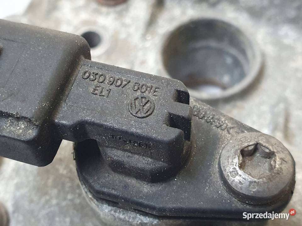 WAŁKI ROZRZĄDU VW Polo IV 12 12V pokrywa
