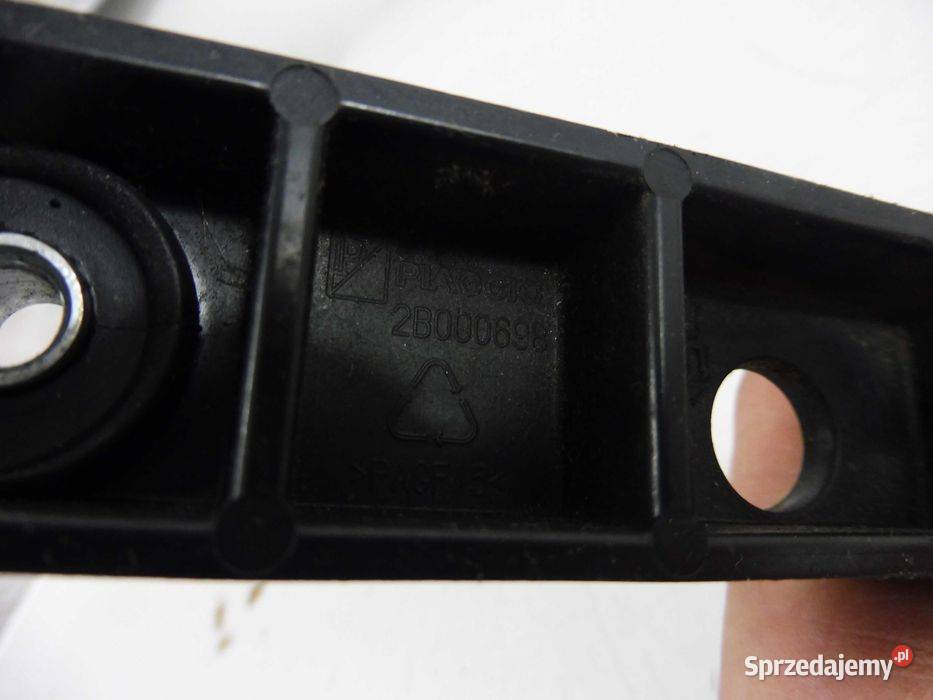 Piaggio MP3 500 mocowanie podszybia 1420r A696 Poznań