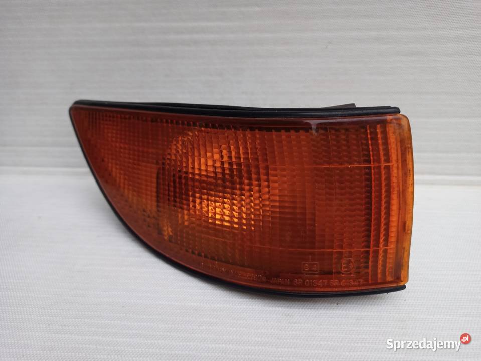 Mitsubishi Colt III 3 Lancer IV 4 kierunkowskaz