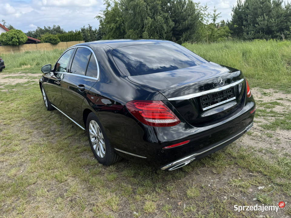 Mercedes E 220 Mercedes E220 d 20 Diesel 195 światła do jazdy dziennej Turek