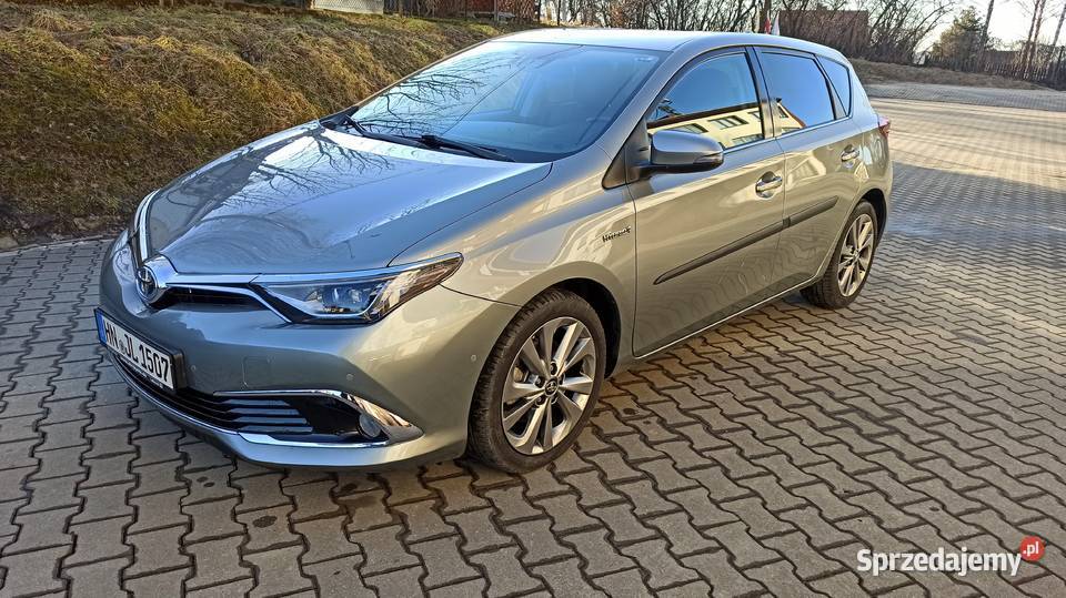 Toyota Auris Hybrid Executive Tymbark