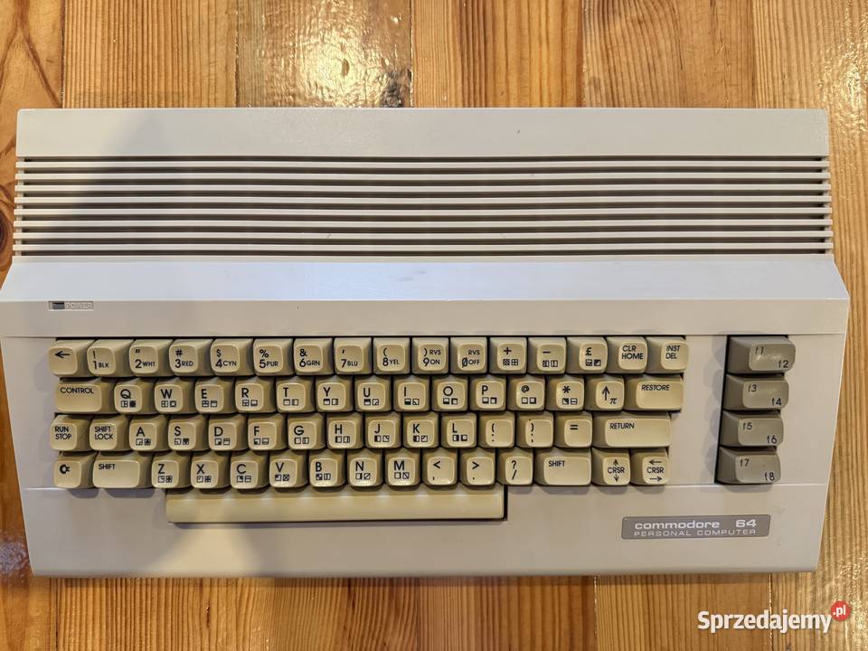 Commodore 64C sprawny kultowy retro komputer mazowieckie Warszawa