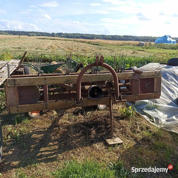 Rozrzutnik obornikazgrabiarka siewnik 15 lejek Wszachów