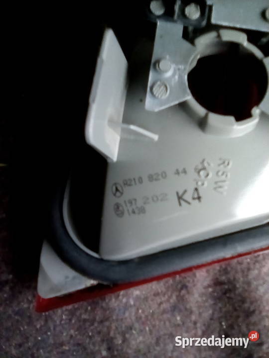 Lampa tylna prawa Mercedes oryginalna wysyłka lampy tylne Oświetlenie Chocianów