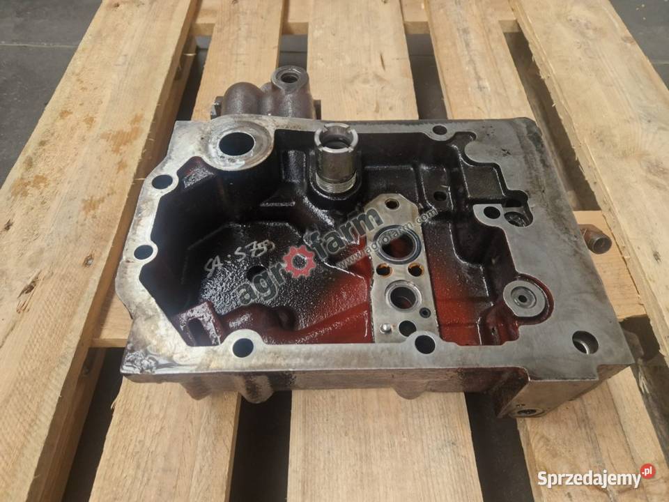 Pokrywa Massey Ferguson 6718S 7715 5475 Skrzynia biegów Byków sprzedam