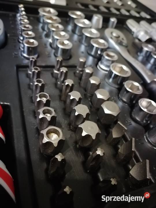 Zestaw kluczy Yato 216 el Tymbark