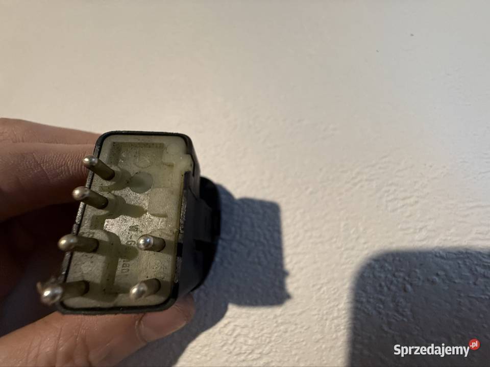 Przełącznik regulacji lusterek do BMW e24 Mszana