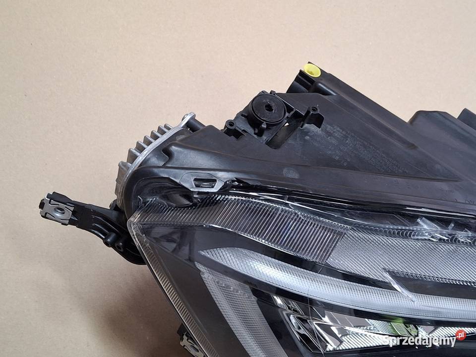 VW TAIGO REFLEKTOR PRAWY FULL LED LAMPA PRAWA Bieleń