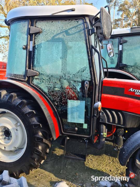 Ciągnik rolniczy sadowniczy ArmaTrac 584 63 Kielce sprzedam