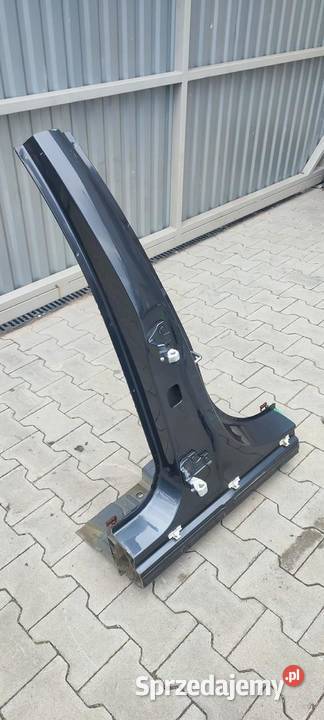 MERCEDES W205 SŁUPEK PRAWY 755