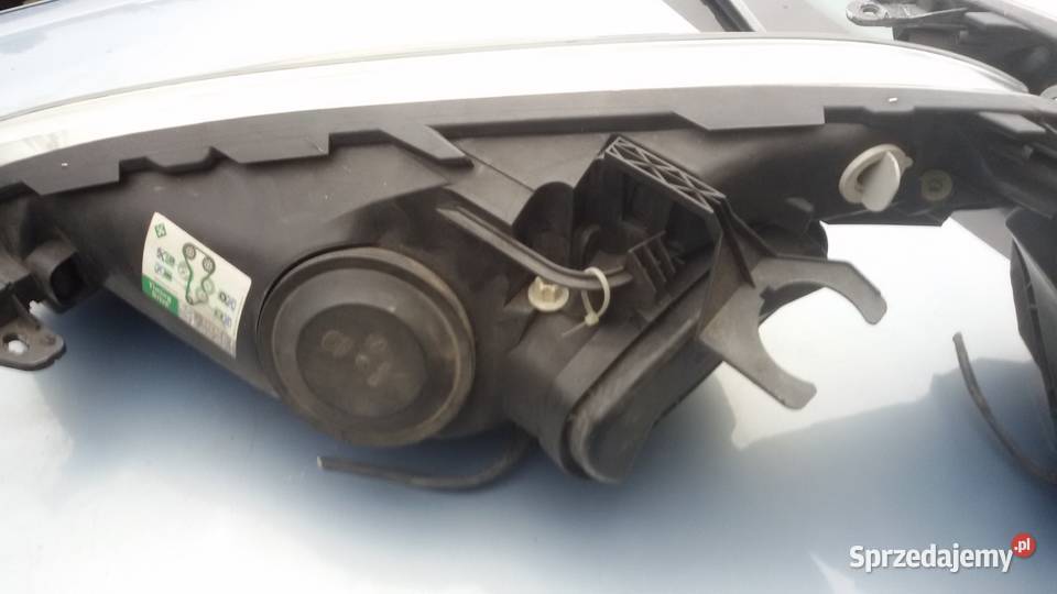 LAMPY PRZEDNIE CITROEN C4 PICASSO XENON Lampy przednie Elbląg