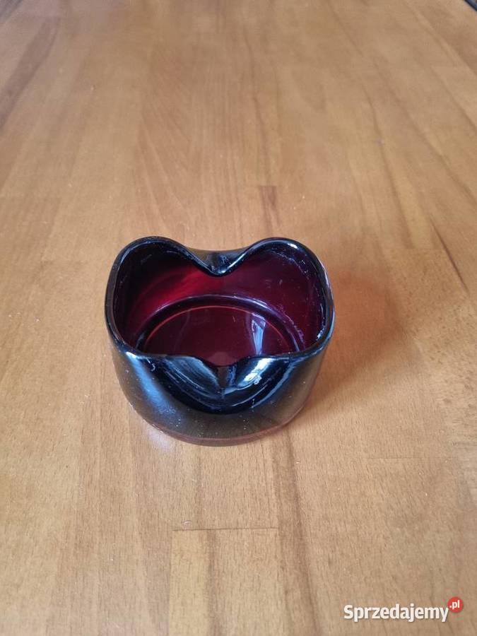 Popielniczka Czerwone szkło Tarnowiec