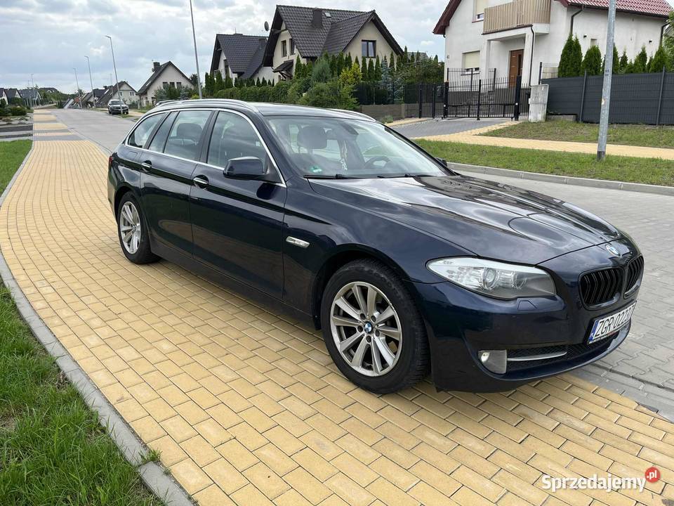 BMW Seria 5 F10F11 20 F11 520d