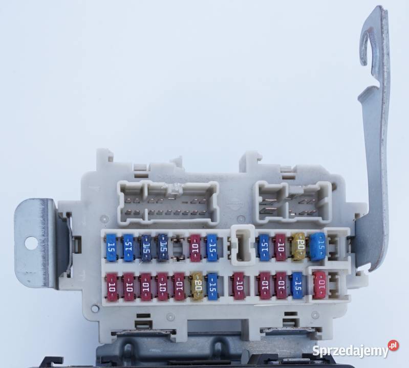 SKRZYNKA BEZPIECZNIKÓW INFINITI FX35 FX45 LIFT Nowy Tomyśl sprzedam