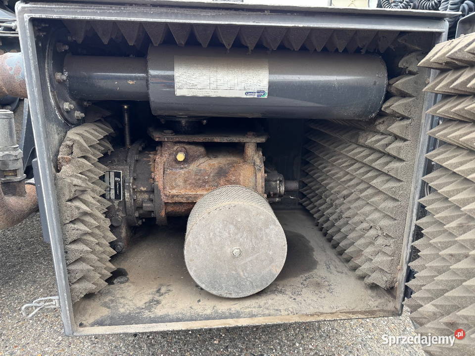 Ciagnik z kompresorem sprezarka do sypkich do Warszawa sprzedam