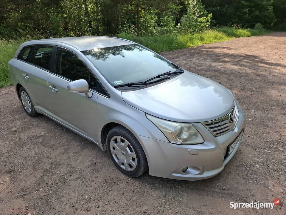 Sprzedam Toyota Avensis 20 D4D Srebrny metalik 2000cm3 Kielce