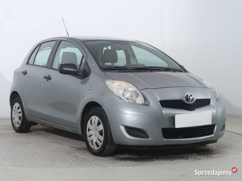 Toyota Yaris 10 VVTi benzyna Yaris Bielany Wrocławskie