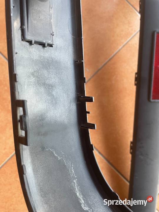 Listwa zderzaka tylnia prawa lewa bmw Gostyń