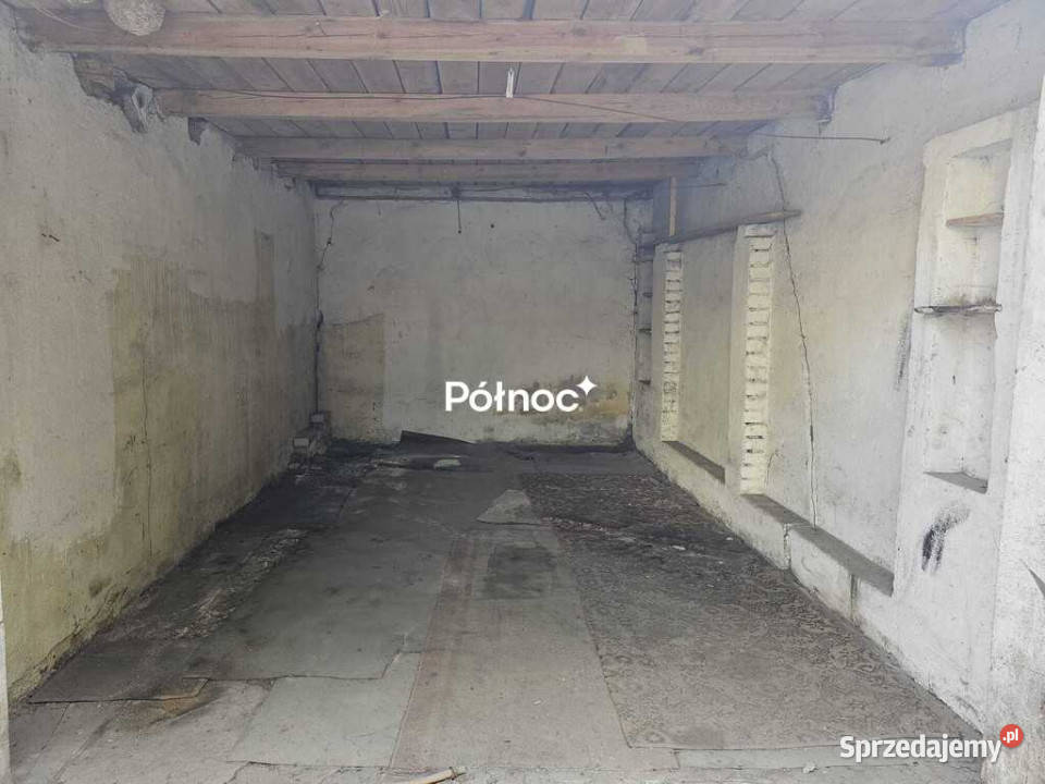 Ełk Armii Krajowej garaż w centrum miasta