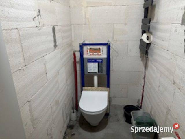 Syndyk sprzeda 12 udziału w budynkuhali Tychy śląskie